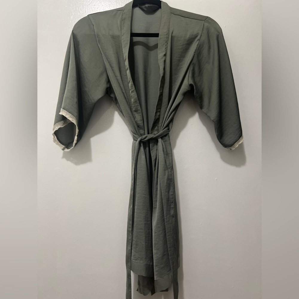 Sage Green Robe - Picture 1 of 4